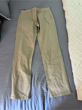 GAP Women’s khaki’s Straight Chino Pants